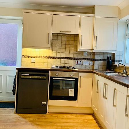 Homely Detached 3 Bedroom House Near Sheffield Rotherham Exterior foto