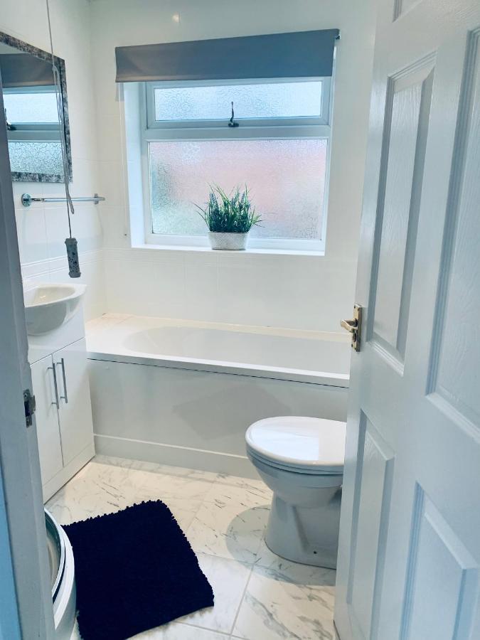 Homely Detached 3 Bedroom House Near Sheffield Rotherham Exterior foto